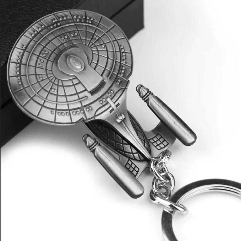 Star Trek USS Enterprise NCC-1701-D Metal Alloy Keychain Trekkie Sci-Fi Gift